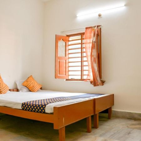 Spot On 76580 Bobby House Hotel Puri Esterno foto