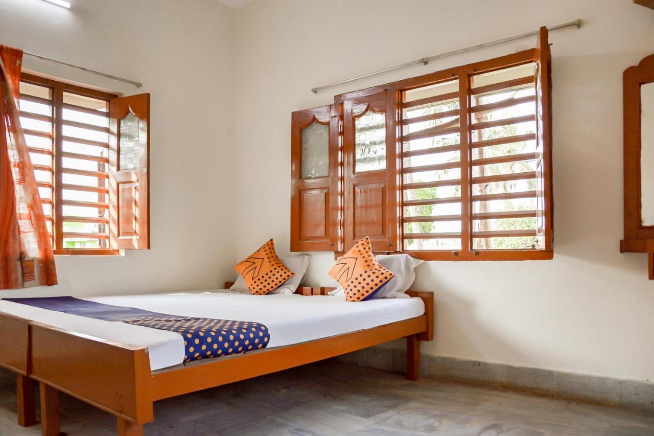 Spot On 76580 Bobby House Hotel Puri Esterno foto